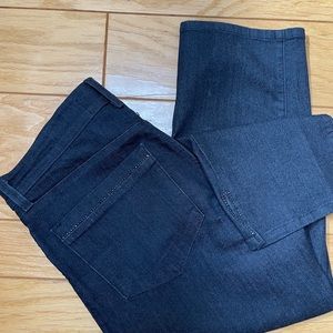 NYDJ STRETCH CAPRI JEANS W/RHINESTONE DETAIL - NWT